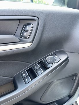 Used 2022 Ford Escape SE w/ SE Sport Appearance Package image 12