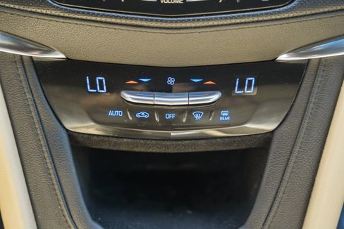 Used 2017 Cadillac XT5 FWD image 23
