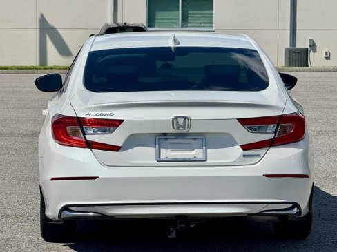 Used 2018 Honda Accord Hybrid image 14