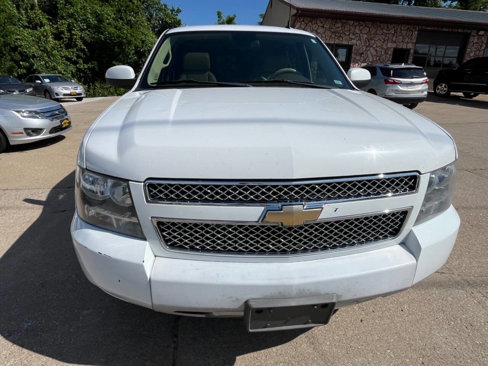 Used 2011 Chevrolet Suburban LT w/ Luxury Package image 6