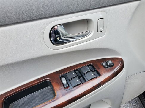 Used 2009 Buick LaCrosse CXL image 7