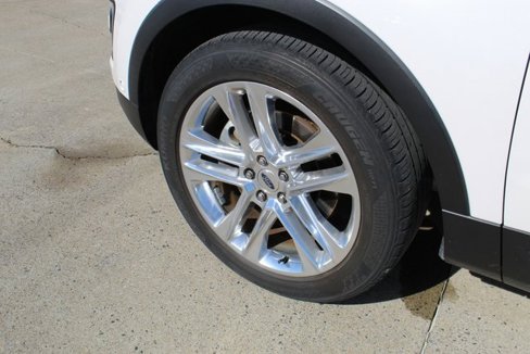 Used 2016 Ford Explorer Limited w/ Equipment Group 301A image 3