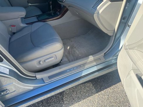 Used 2012 Toyota Avalon image 27