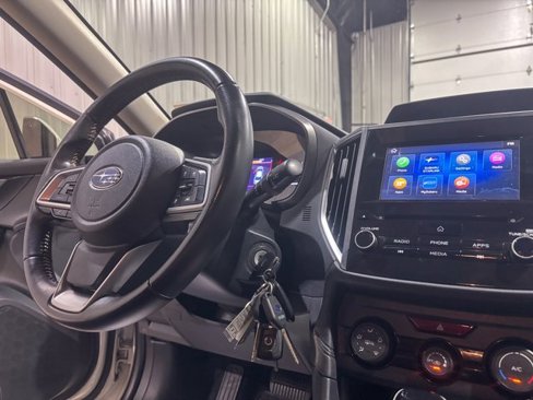 Used 2019 Subaru Crosstrek 2.0i Premium w/ Eyesight System image 18