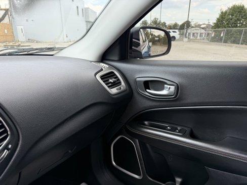 Used 2017 Jeep Compass Sport w/ Cold Weather Group image 23