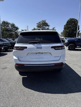 Used 2024 Jeep Grand Cherokee L Limited w/ Luxury Tech Group II image 5