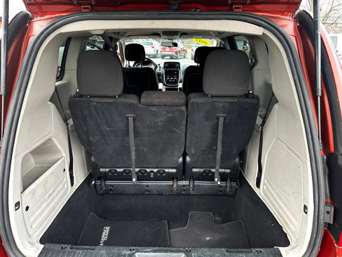 Used 2012 Dodge Grand Caravan SE image 12
