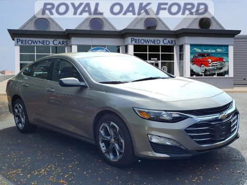 Used 2024 Chevrolet Malibu LT image 1