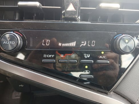 Used 2023 Toyota Camry LE image 18