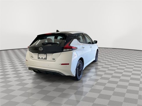 Certified 2024 Nissan Leaf SV Plus image 11