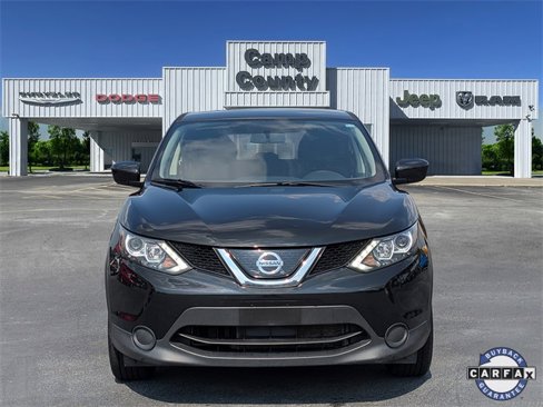 Used 2019 Nissan Rogue Sport S image 2