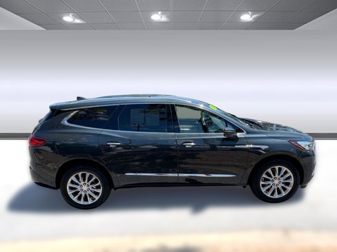 Used 2020 Buick Enclave Premium w/ Sun and Sites Package image 8