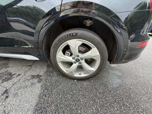 Certified 2021 Audi Q5 Prestige w/ Prestige Package image 22