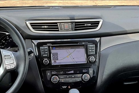 Used 2016 Nissan Rogue SV w/ SV Premium Package image 6