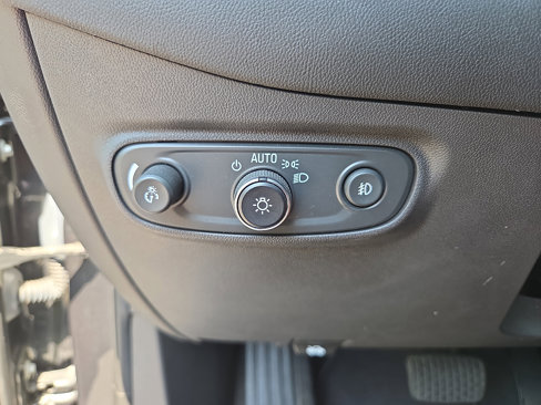 Used 2020 Chevrolet Equinox Premier image 33