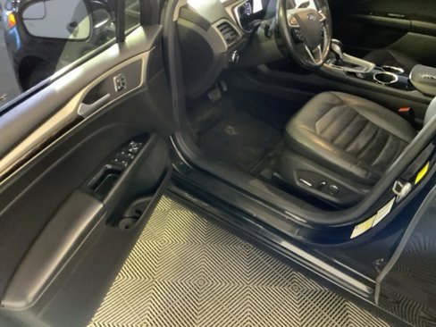 Used 2013 Ford Fusion SE image 21