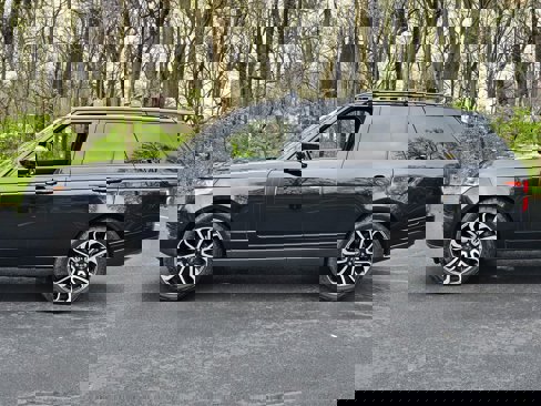 Used 2020 Land Rover Range Rover image 3