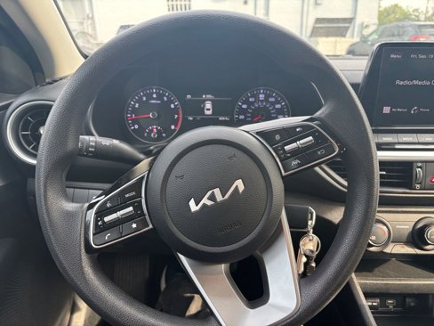 Used 2024 Kia Forte LXS image 32