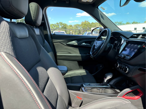 Used 2021 Chevrolet TrailBlazer RS w/ Sun and Liftgate Package image 33