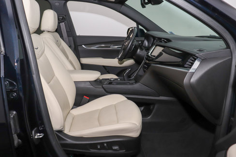Used 2022 Cadillac XT6 Sport image 13