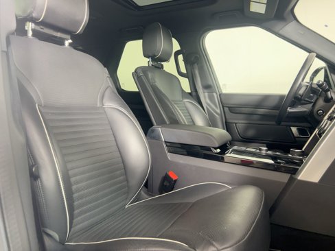 Used 2018 Land Rover Discovery HSE image 23