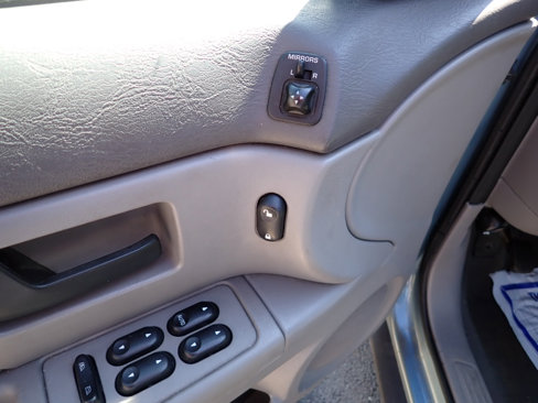 Used 2005 Ford Taurus SE image 34
