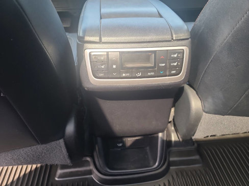 Used 2017 Toyota Highlander Limited Platinum image 34