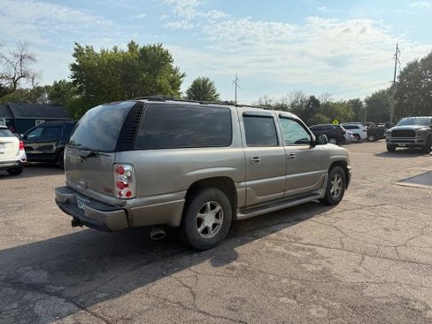 Used 2001 GMC Yukon XL Denali image 5