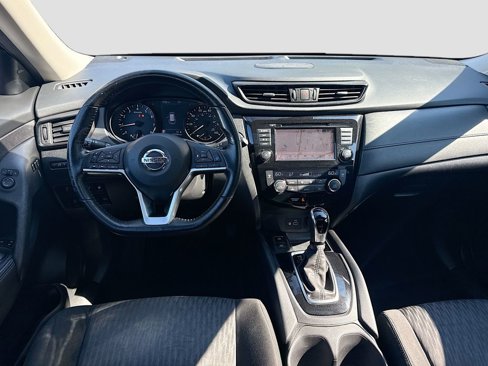 Used 2020 Nissan Rogue SV w/ Sun & Sound Touring Package image 24