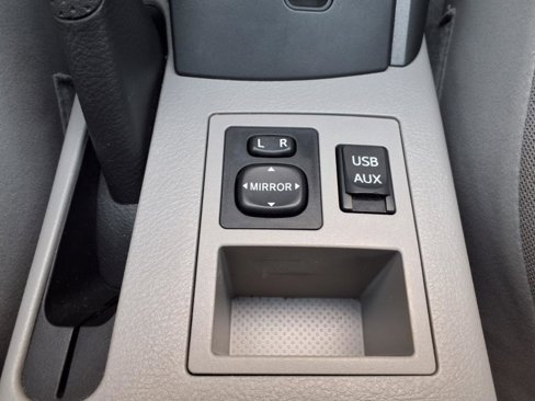 Used 2012 Toyota RAV4 FWD image 13