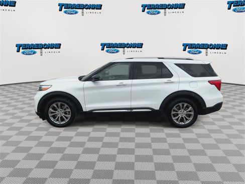Certified 2022 Ford Explorer Limited w/ Equipment Group 301A image 5