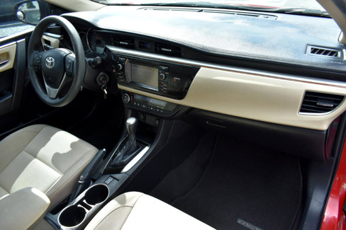 Used 2015 Toyota Corolla LE image 13