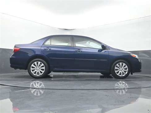 Used 2012 Toyota Corolla LE image 12