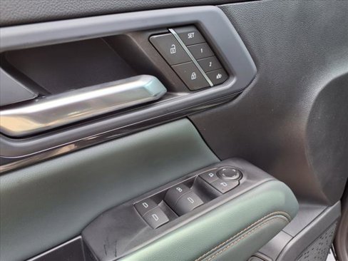 New 2026 GMC Terrain AT4 w/ Convenience Package III image 15