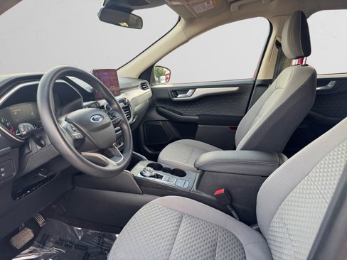 Used 2020 Ford Escape SE image 10