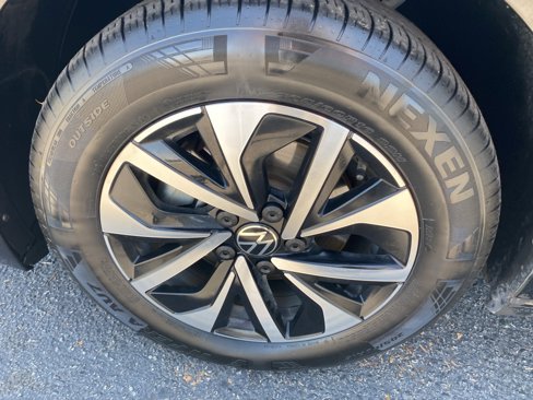 Certified 2024 Volkswagen Jetta S image 29