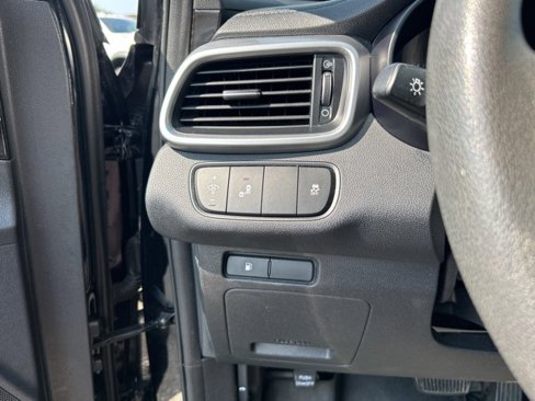 Used 2019 Kia Sorento LX image 27