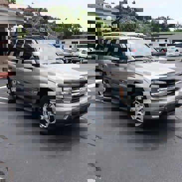 Used 2002 Chevrolet TrailBlazer LT image 3