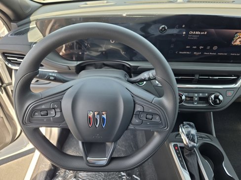 New 2025 Buick Envista Preferred image 10