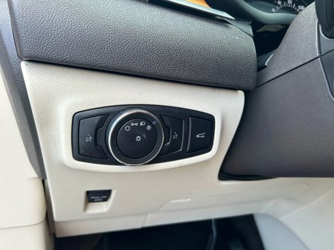 Used 2015 Lincoln MKC FWD w/ Equipment Group 102A Reserve image 13