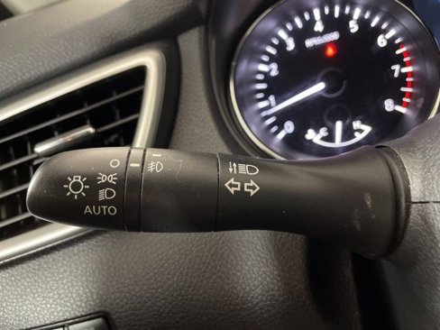 Used 2016 Nissan Rogue SL image 30