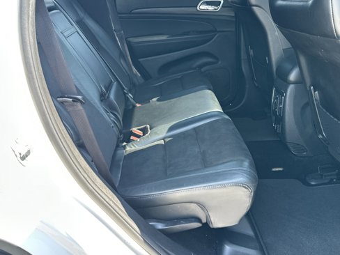 Used 2021 Jeep Grand Cherokee Laredo X image 15