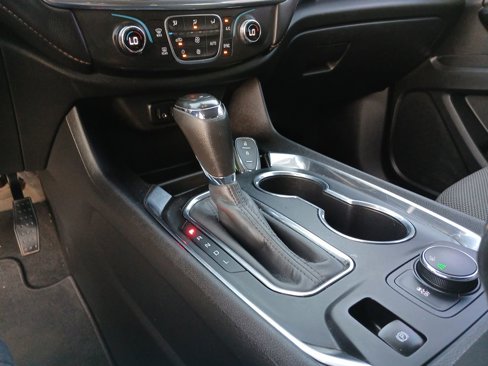Used 2020 Chevrolet Traverse LS image 16