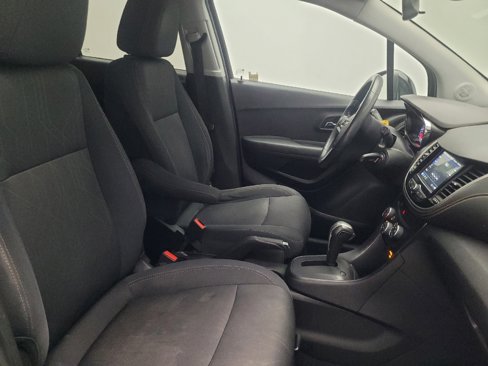 Used 2019 Chevrolet Trax LT image 21