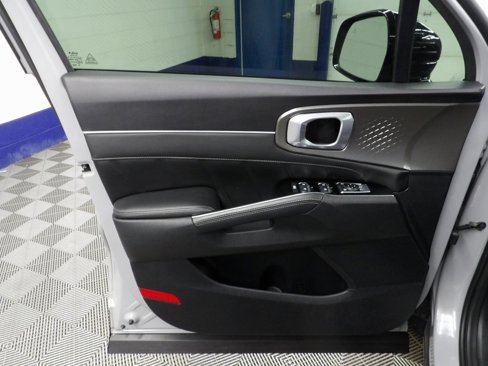 Used 2022 Kia Sorento SX image 50