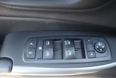 Used 2019 Jeep Cherokee Latitude Plus image 6