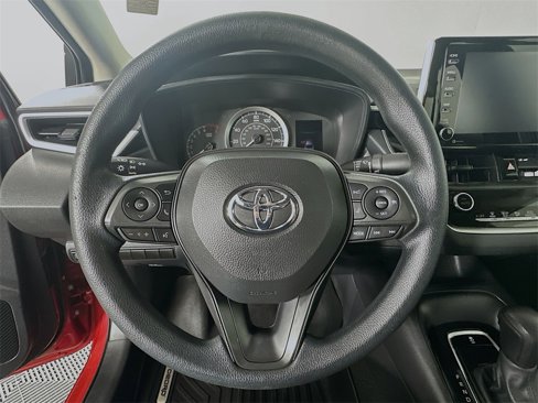 Used 2021 Toyota Corolla LE image 18