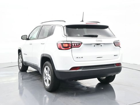 Used 2023 Jeep Compass Latitude w/ Convenience Group image 3