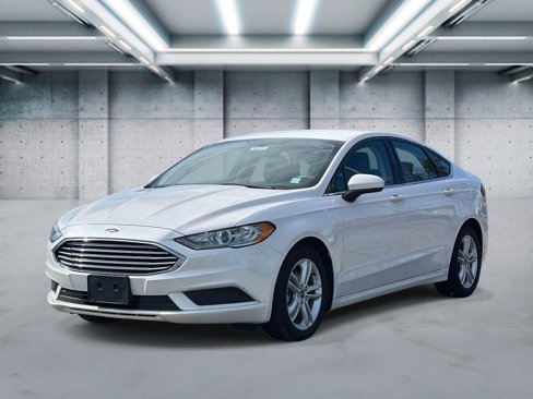 Used 2018 Ford Fusion SE w/ Fusion SE Technology Package image 1
