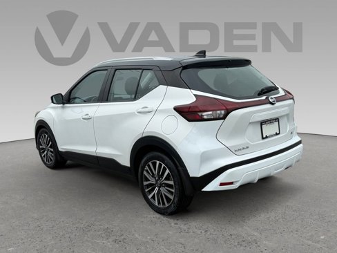 Used 2021 Nissan Kicks SV image 28